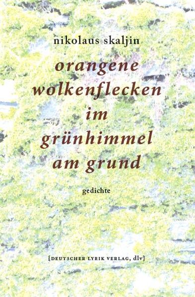 Cover von orangene wolkenflecken im grünhimmel am grund