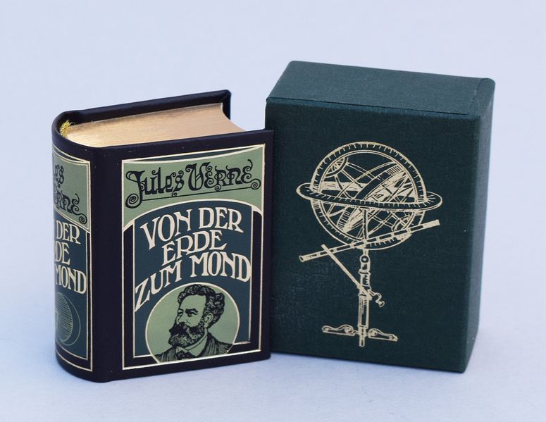 Cover von Von der Erde zum Mond (VORZUGSAUSGABE)
