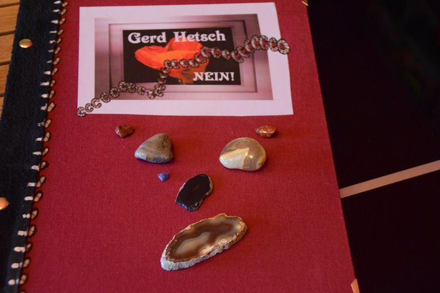 Cover von Nein – beim Versuch, individuell leben zu wollen, fast zerbrochen