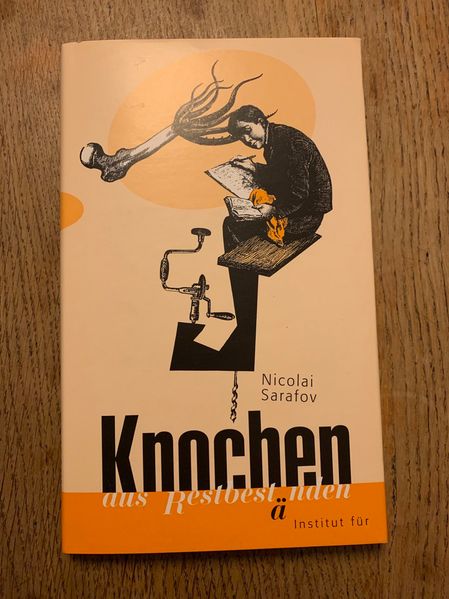 Cover von Knochen aus Restbeständen