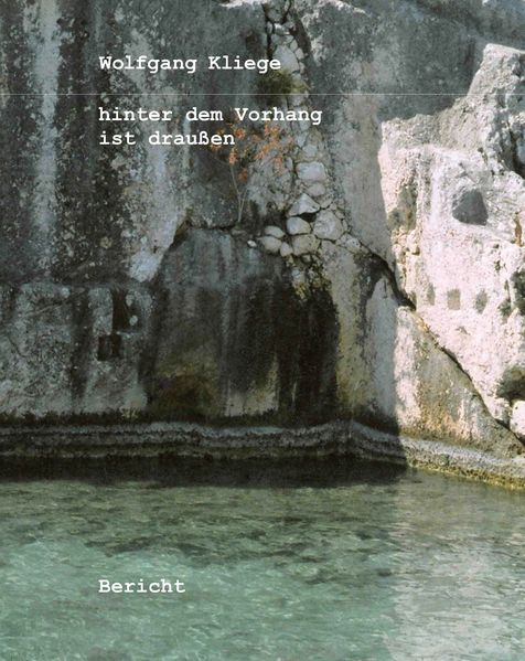 Cover von hinter dem vorhang ist draußen